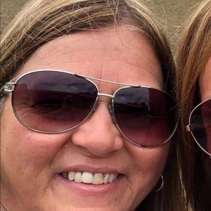 Meet your Posher, Janice